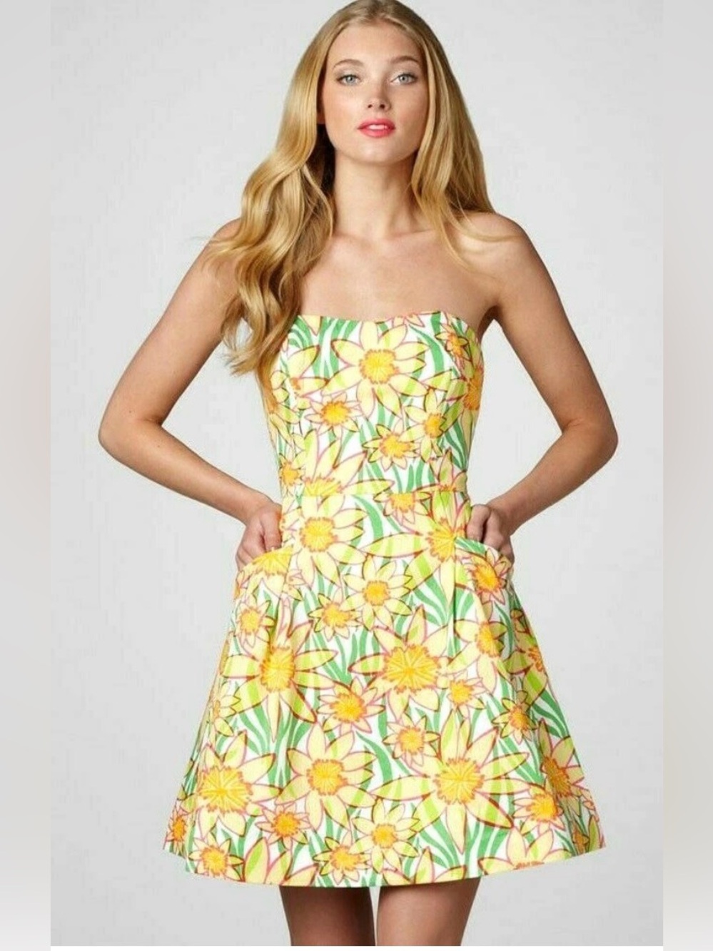 Lilly Pulitzer Blossom Dobby Strapless dress , Classic With Daffies size 8 NWT